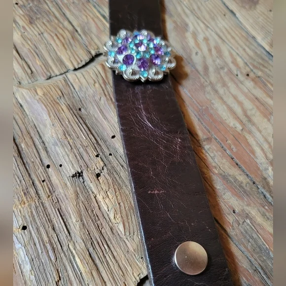 PURPLE Crystal Concho Leather Cuff - Picture 8 of 8